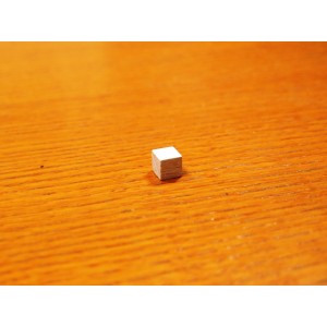 Cubetto 8mm Legno naturale (150 pezzi) Cubetto 8mm Legno naturale (150 pezzi)